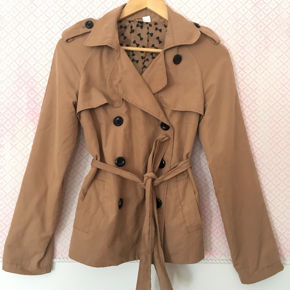 TRENCH COAT